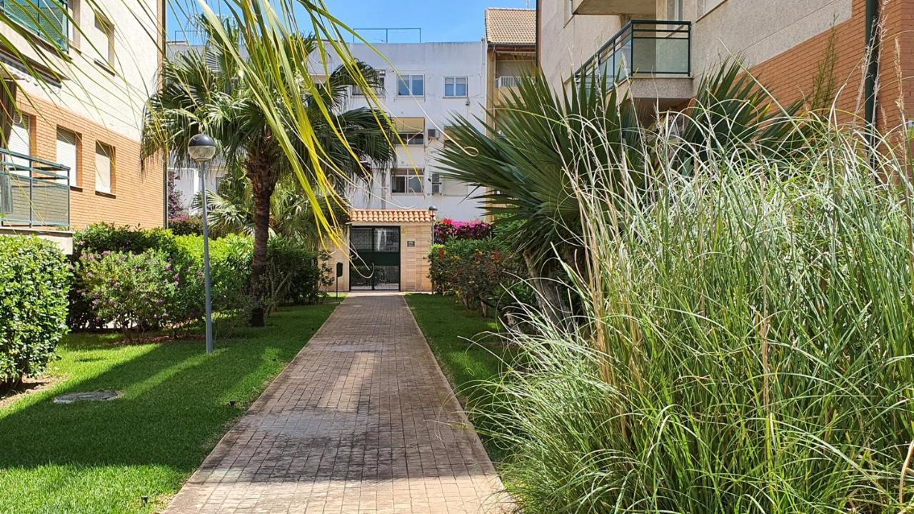 Universidad Del Mar - Alquiler Solo Familias Gandia Ngoại thất bức ảnh